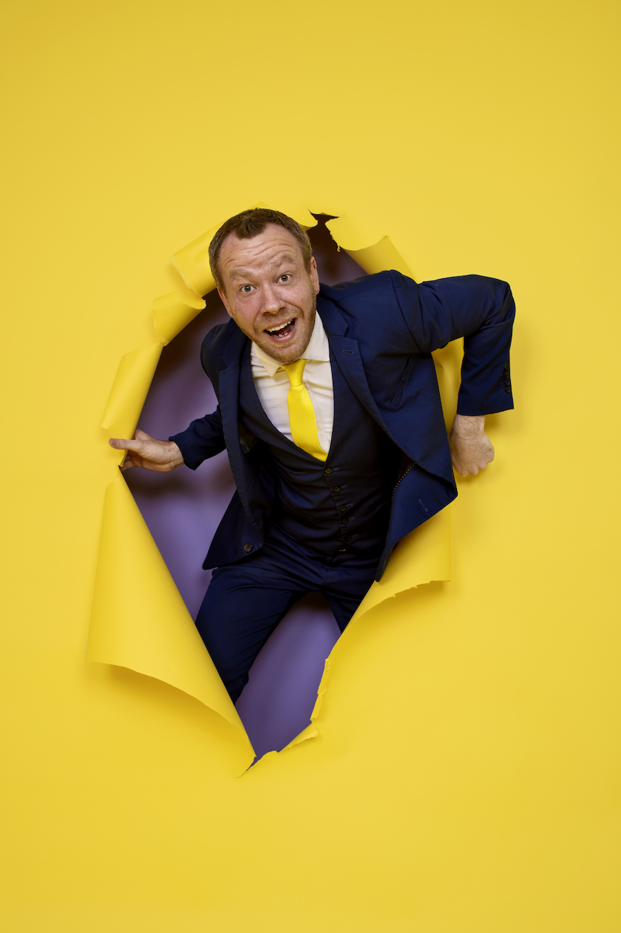 James Bustar Juggler Sydney, Circus performer Sydney at an event, sydney comedy juggler