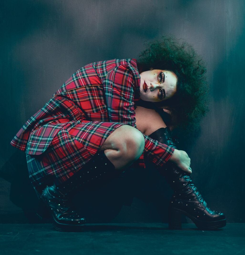 clown melbourne, gabby carbon, circus performer melbourne