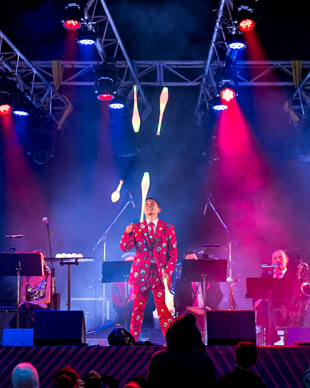 Kenny Cheung, juggler sydney, australian juggler, roving juggler