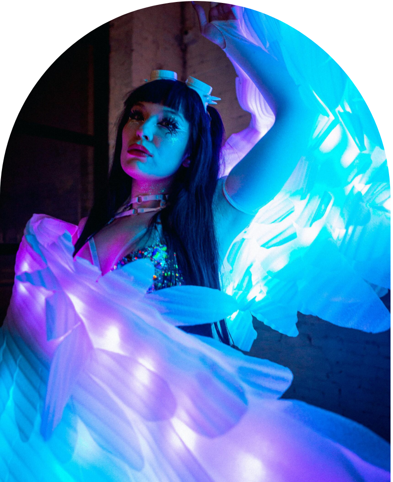 Performer with Multi-Glow