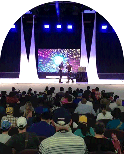 Performer with Multi-Glow