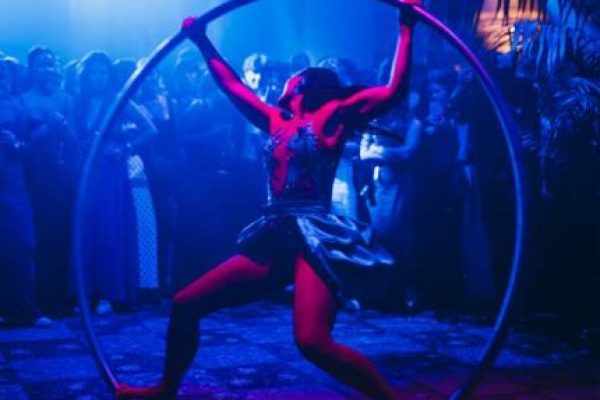 circus performers sydney, corporate entertainment sydney, roving entertainment sydney, roving entertainment australia