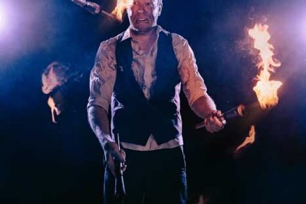 james bustar fire juggler, corporate entertainer, comedy juggler sydney, circus performer sydney